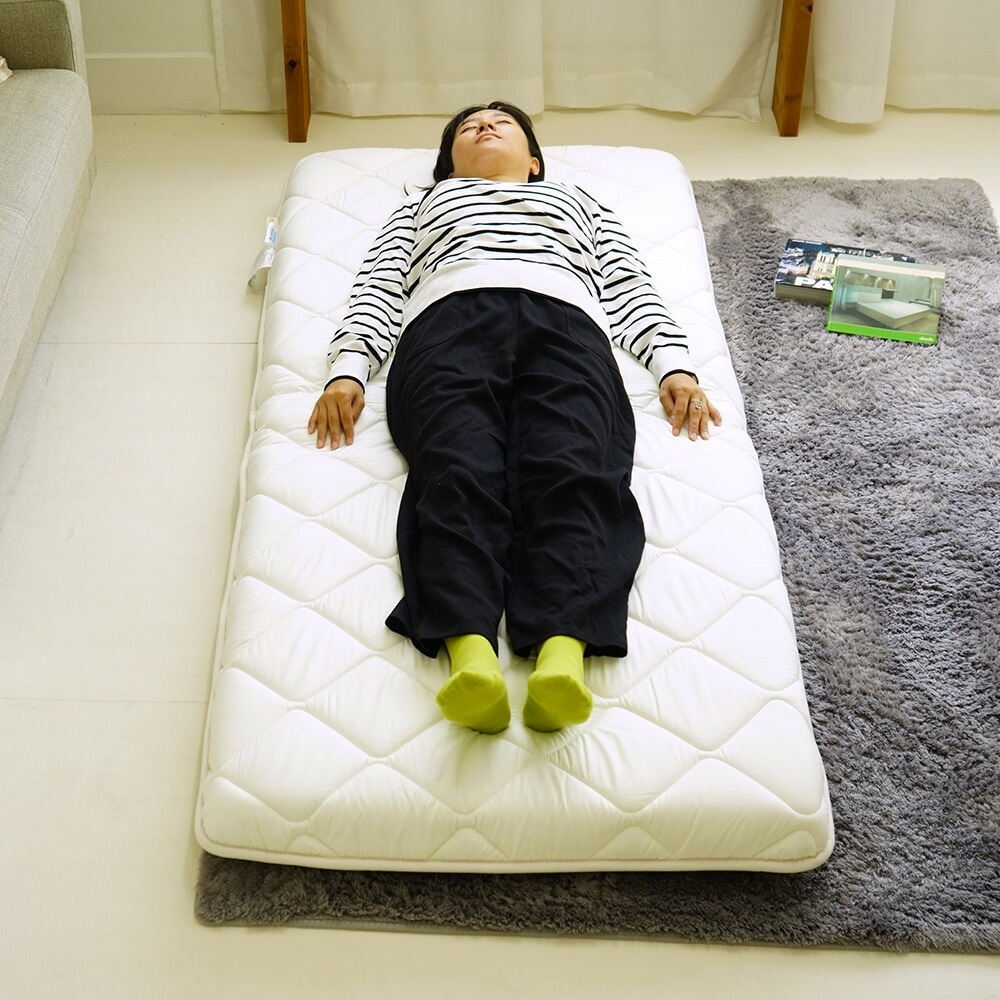 ショートセミシングル 80×180cm 敷布団 中綿増量タイプ 厚さ約9.5cm 小さめ 防ダニ 固わた入り 送料無料 日本製 幅が狭い 軽量 【8018DX】