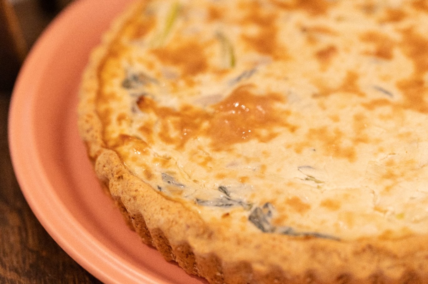 キッシュ(ホール)