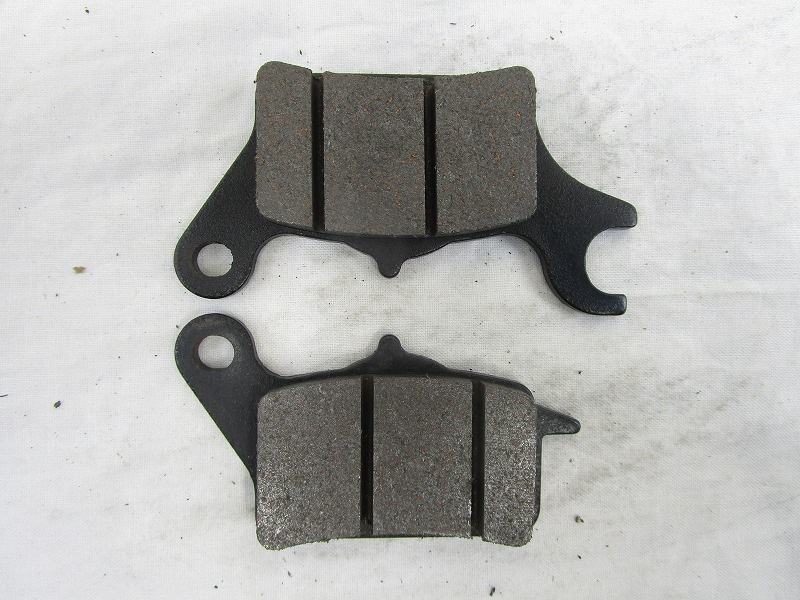 SUZUKI ���� �С����ޥ�125/Fi/AVENIS125['22-] �ե���ȥ֥졼���ѥå� ��59300-08850-000 