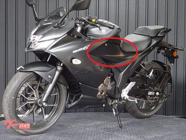 SUZUKI 純正 ジクサーSF250 左フレームフロントカバー[マットブラック