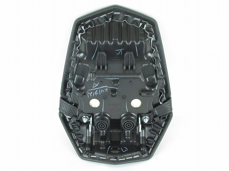 YAMAHA 純正 インド仕様R15M タンデムシート #BCW-F4750-10 【TANDEM
