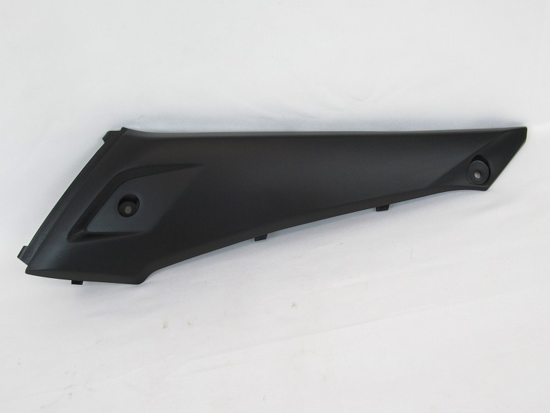 YAMAHA純正新品パーツ多数 YAMAHA 純正 RAY-ZR125Fi/HYBRID 左アンダーモールカバー #B2U-F 7482
