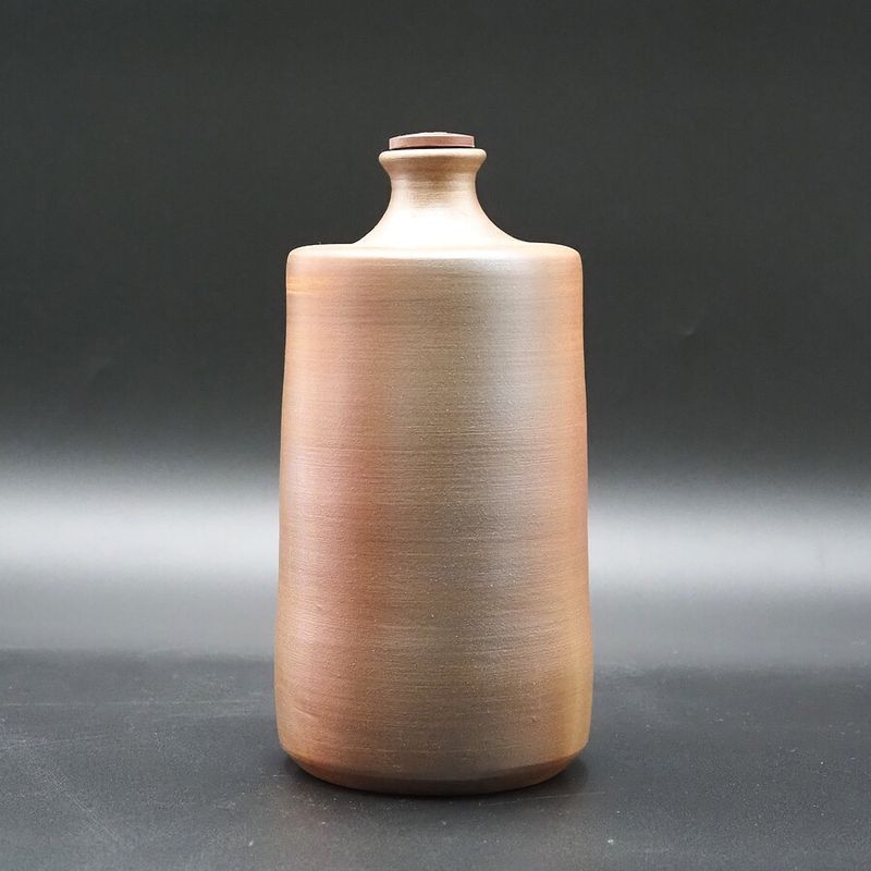 【アウトレット(B級)品】忠孝オリジナル陶器「琉球城焼 ずん胴1000mlサイズ空甕」 シリコン蓋付き・窯変あり