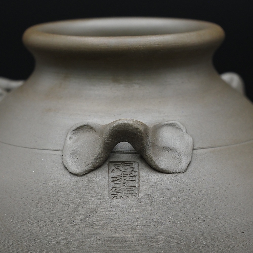 【アウトレット(B級)品】忠孝オリジナル陶器「琉球城焼 三升空甕（5400ml) シリコン蓋付き　窯変なし」