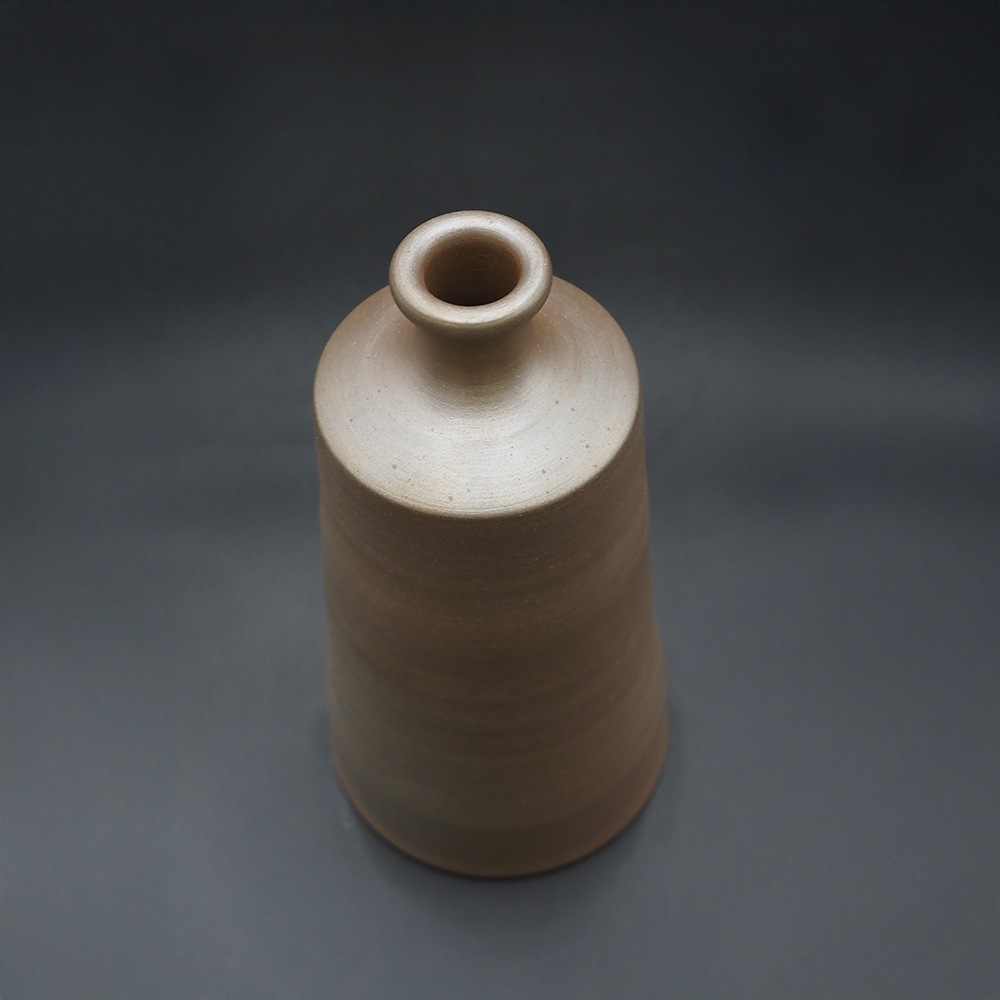 【アウトレット(B級)品】忠孝オリジナル陶器「琉球城焼 720ml空甕 シリコン蓋付き・窯変なし」