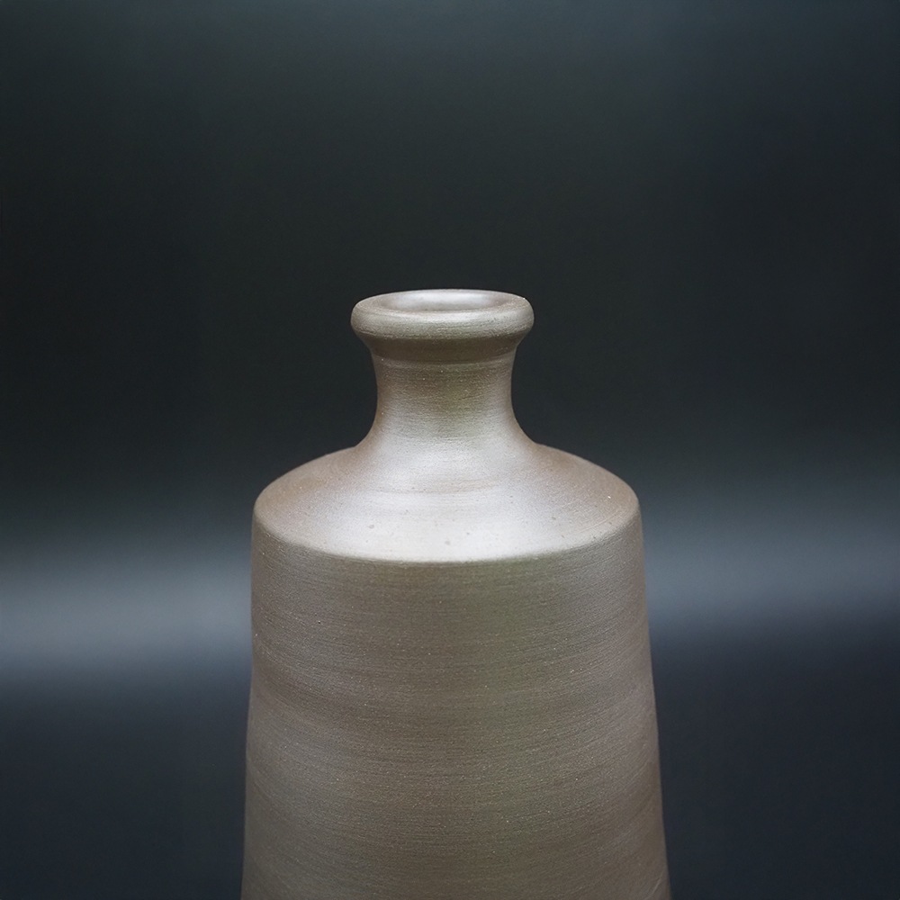 【アウトレット(B級)品】忠孝オリジナル陶器「琉球城焼 720ml空甕 シリコン蓋付き・窯変なし」