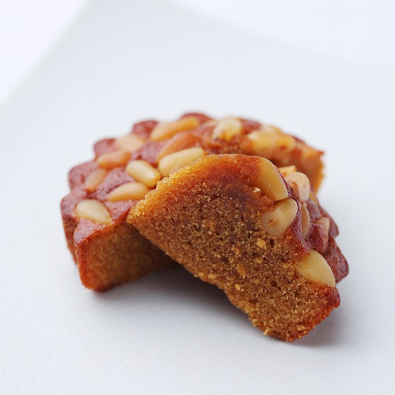 【パレドリュンヌ】　中国飯店オリジナル月餅型焼き菓子