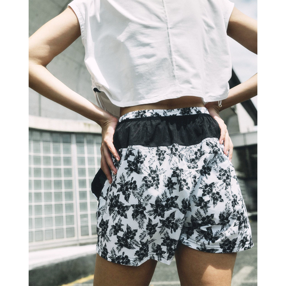 charbon / FLOWER 7 POCKETS RACING SHORTS WHITE