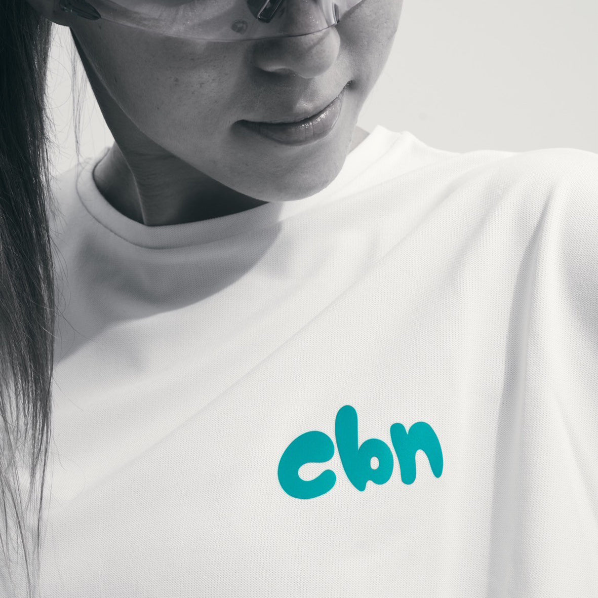charbon / DRY SMOOTH LONG SLEEVE TEE WHITE