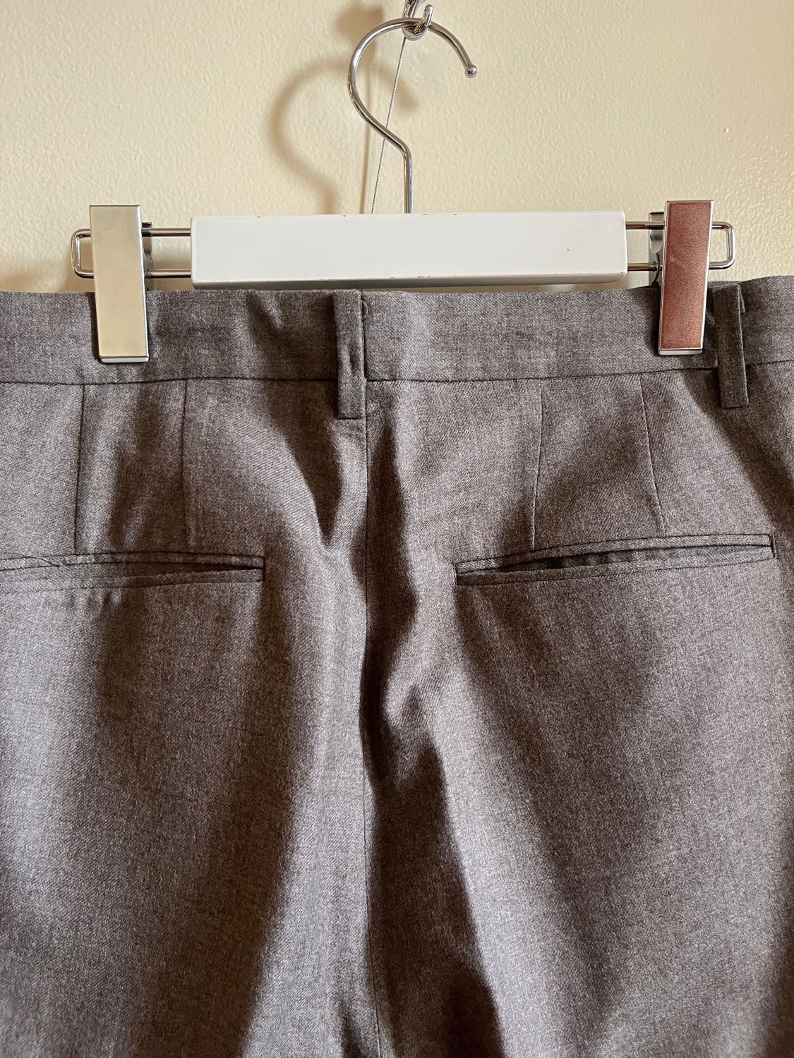 2026FW】SUPER LIGHT WOOL TWO-TUCK SLACKS（TOP BROWN）A26AP05OSの通販