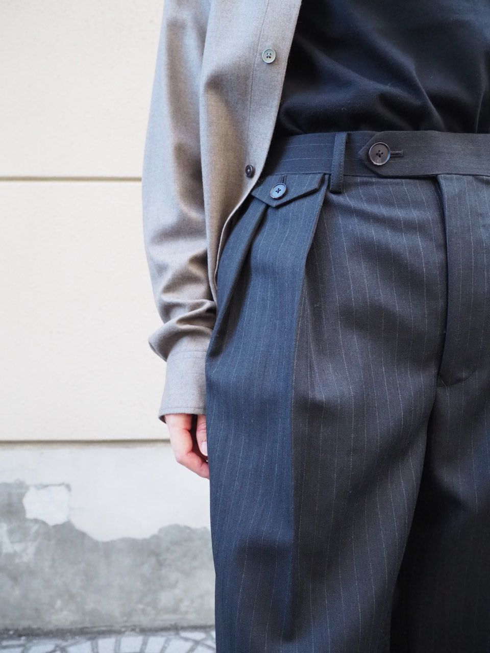 オーラリー25SS BLUEFACED WOOL TWO-TUCK SLACKS AURALEE＞BLUEFACED WOOL TWO-TUCK SLACKS | MAKES ONLINE STORE
