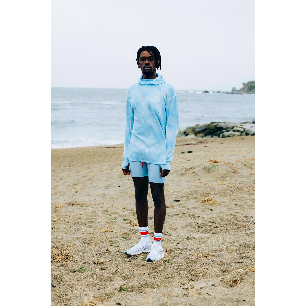 CHARBON / PIGMENT DYE WAFFLE HOODIE LIGHT BLUE