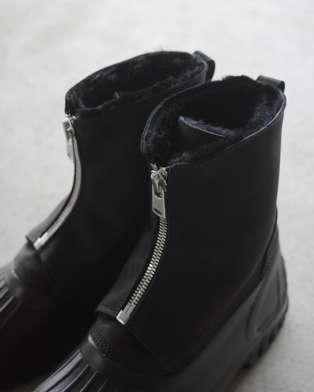 WORKER ZIP MOUTON DUCK BOOTS COW LEATHER WITH RUBBER SOLE by DIEMME