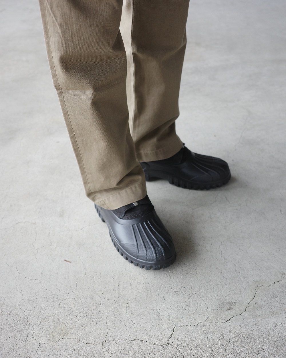靴 nonnative WORKER ZIP MOUTON DUCK BOOTS nonnative“WORKER ZIP DUCK BOOTS COW LEATHER WITH RUBBER SOLE