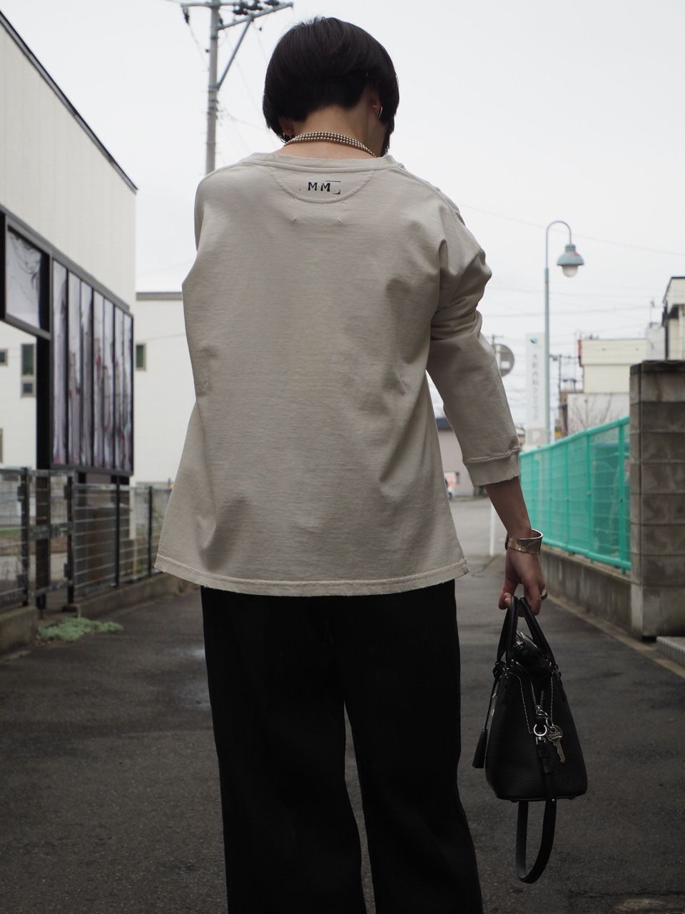Maison Margiela｜スタンプロゴ トップ (クリーム