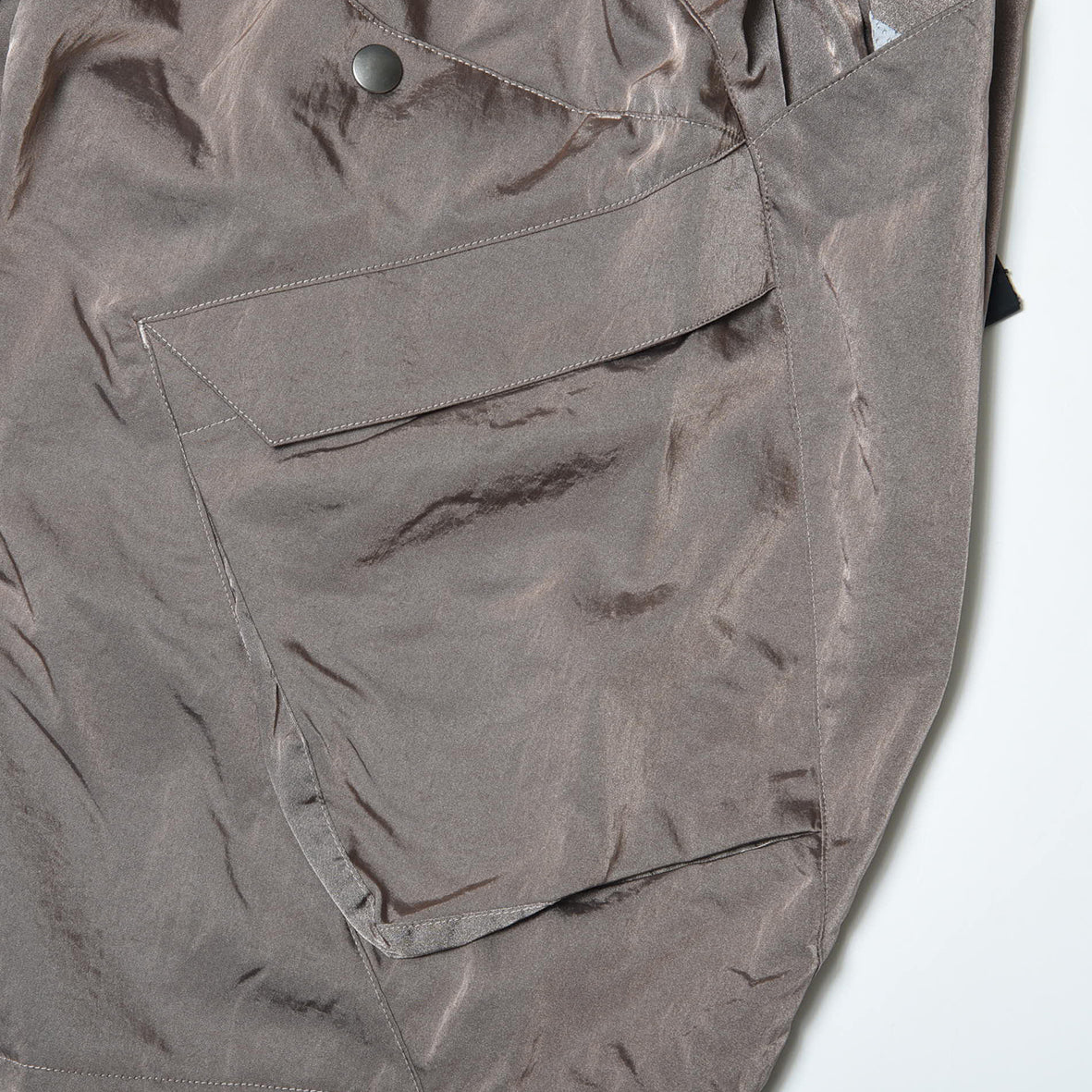 charbon / LIMONTA NYLON CARGO SHORTS NAVY