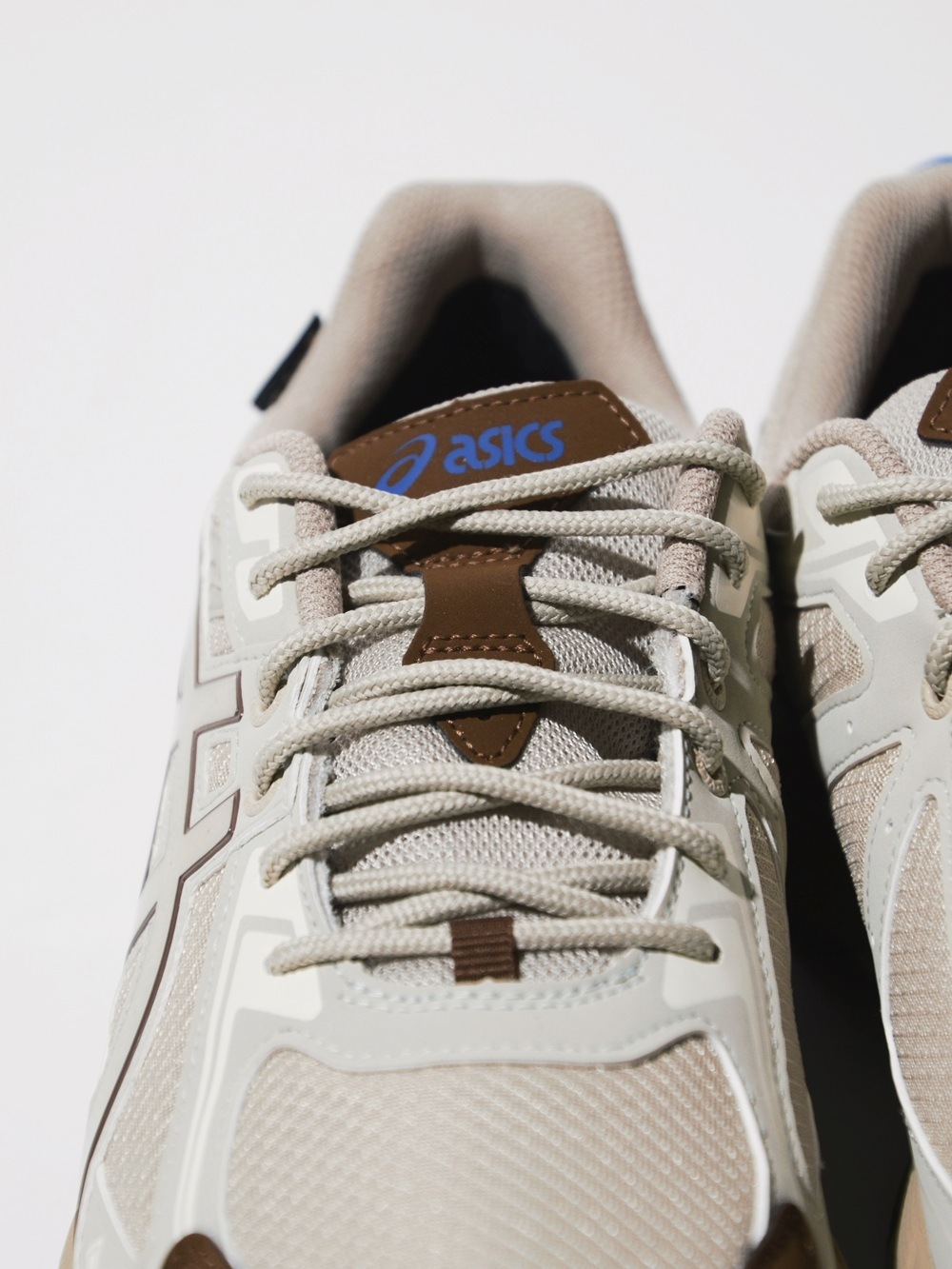 ASICS GEL-VENTURE 6 GTX (Fossil/Cream) 1203A560.023CIENTO公式通販
