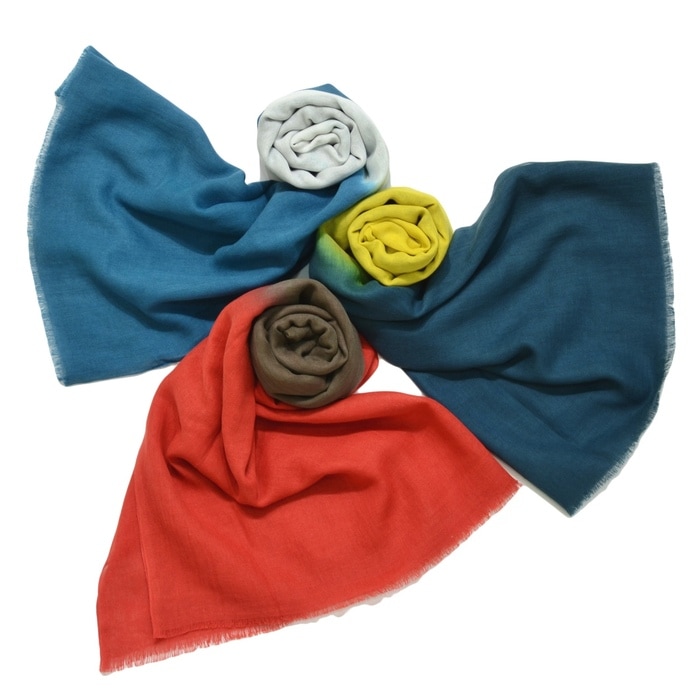 【40%OFF】Me&Kashmiere（ミーアンドカシミア）<br>コットンカシミアバイカラーストールPRIMA OMBRE TRIANGLE 18351002025