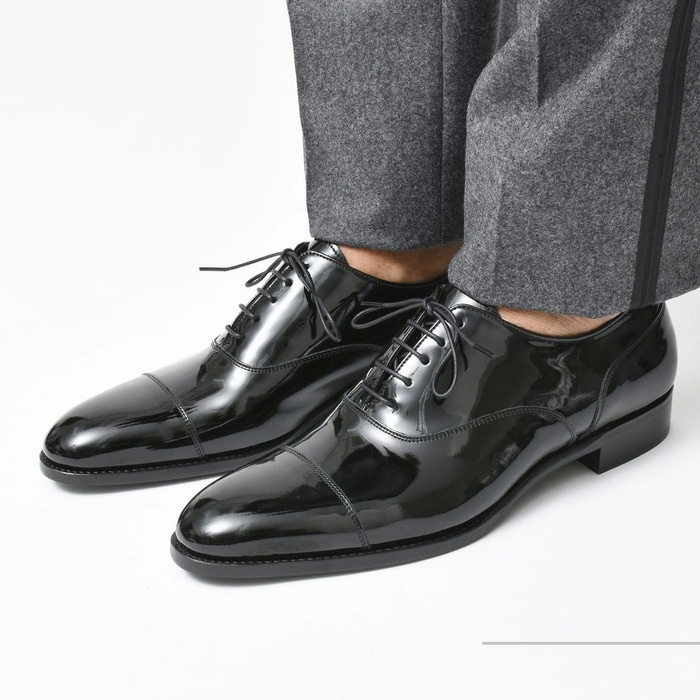 【SALE52%OFF】guji（グジ）<br>パテントレザーストレートチップドレスシューズ 59331 15072001019