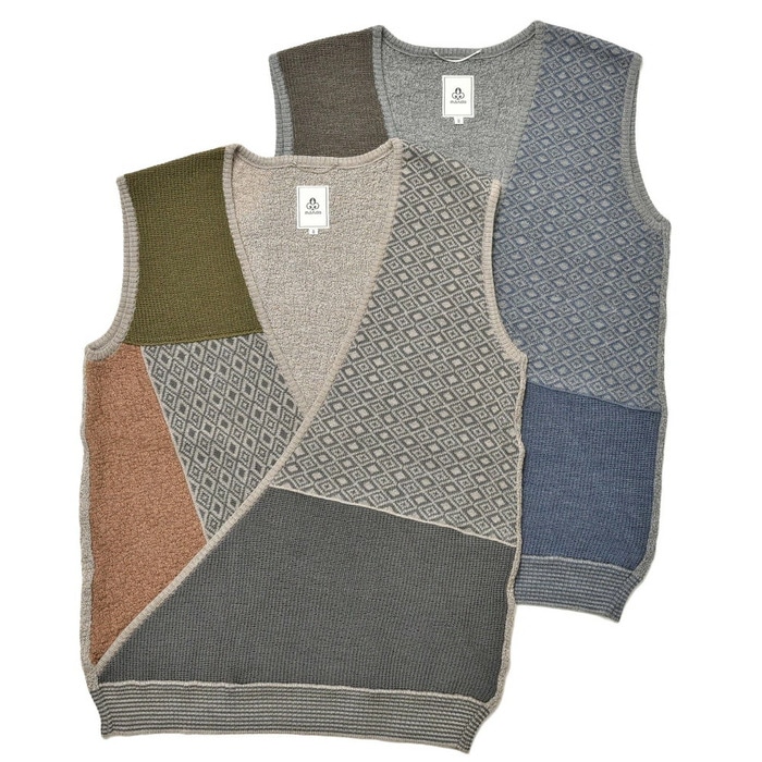 mando(マンド)<br>ポリエステルウールクレイジーパターンカシュクールニットベスト 20391-003 16002400037