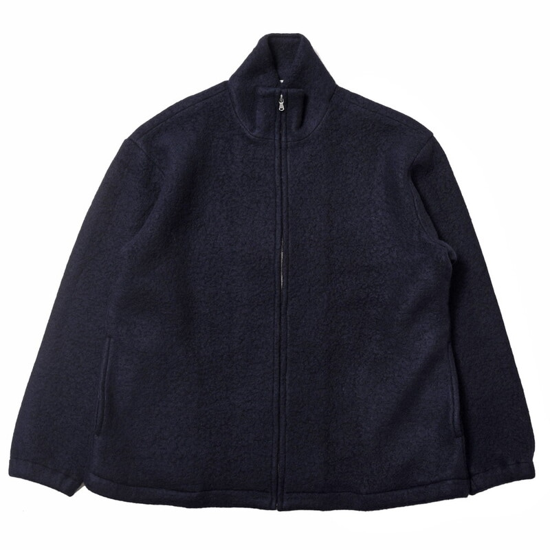moncao（モンサオ）<br>ウールポリエステルシルクフリースハイネックジップアップブルゾン M021313 14022401172