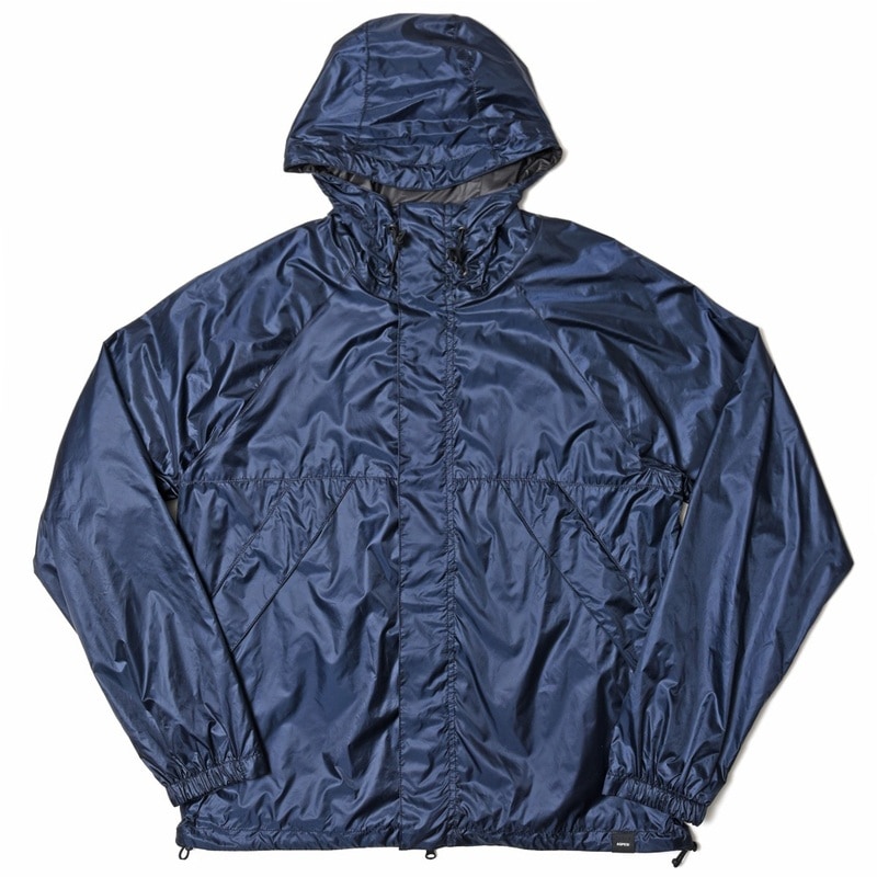 ASPESI（アスペジ）<br>ポリエステルソリッドジップフーディーブルゾン 46N601E041 14031002109