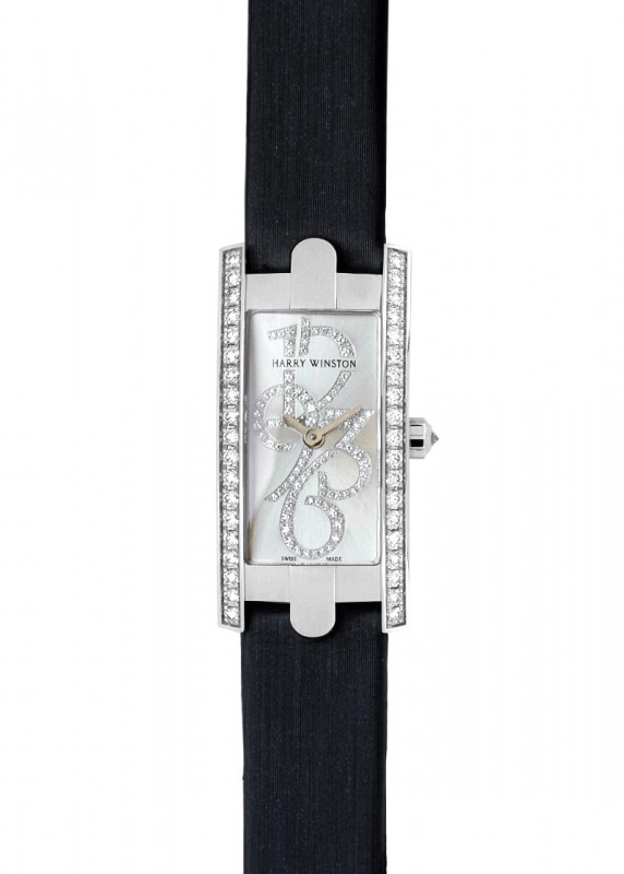【HARRY WINSTON/ハリーウィンストン】 アヴェニューCミニ　ベゼルサイドダイヤモンド AVCQHM16WW040 腕時計 K18WGホワイトゴールド クオーツ シルバー文字盤/革 レディース【中古】【真子質店】【BL】【YxMox】 closer0510_862258