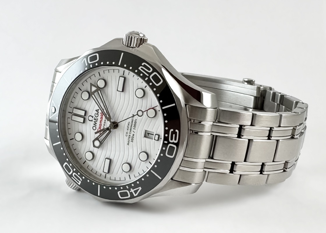 ✨OMEGA✨オメガ✨シーマスター30✨シルバー文字盤✨メンズ✨腕時計✨ 期間限定特価】オメガ - シーマスター ダイバー 300M | OMEGA | 210.30