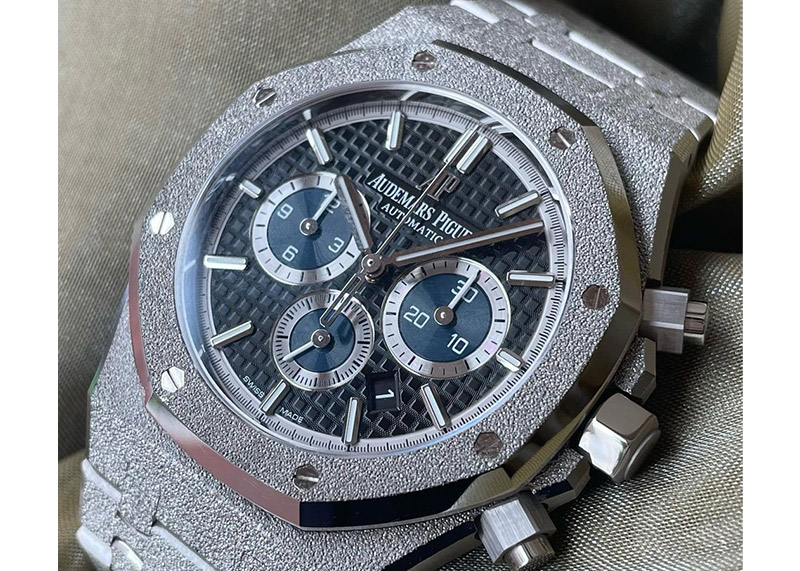 今日限りの出品 オーデマピゲ ロイヤルオーク フロスデッドゴールド オーデマ ピゲから「ロイヤル オーク フロステッドゴールド