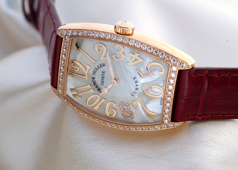 トノーカーベックス2852サイズ　ブラウンレザーベルト ステッチ入り 2852 S6 5N FRANCK MULLER（フランクミュラー） トノーカー