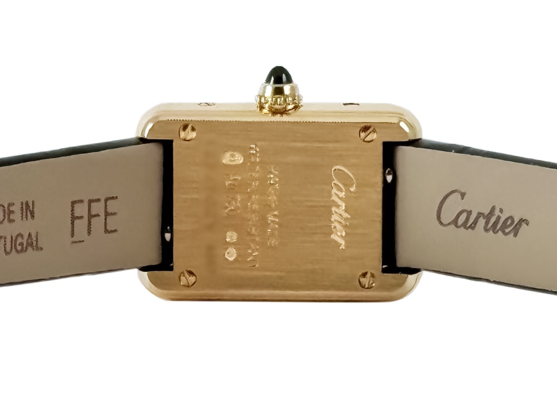 美品箱付ダンヒル　ゴールドケーストノー型シティスケープクォーツ　カルティエ 美品箱付ダンヒル ゴールドケース トノー型シティスケープクォーツ