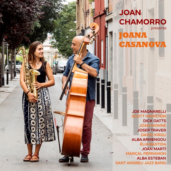 Presenta Joana Casanova (Joan Chamorro)