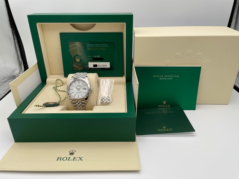 ROLEX デイトジャスト 41 Ref.126300 白文字盤/ジュビリーブレスレット