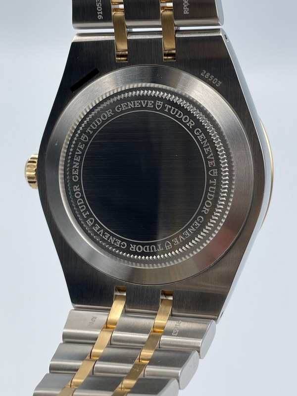 TUDOR ロイヤル 38mm チョコレートブラウン文字盤 Ref.M28503-0007