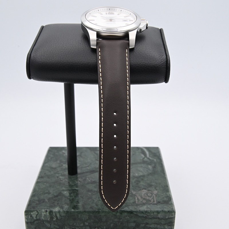 LONGINES コンクエスト クォーツ シルバー文字盤 43mm Ref.L3.760.4