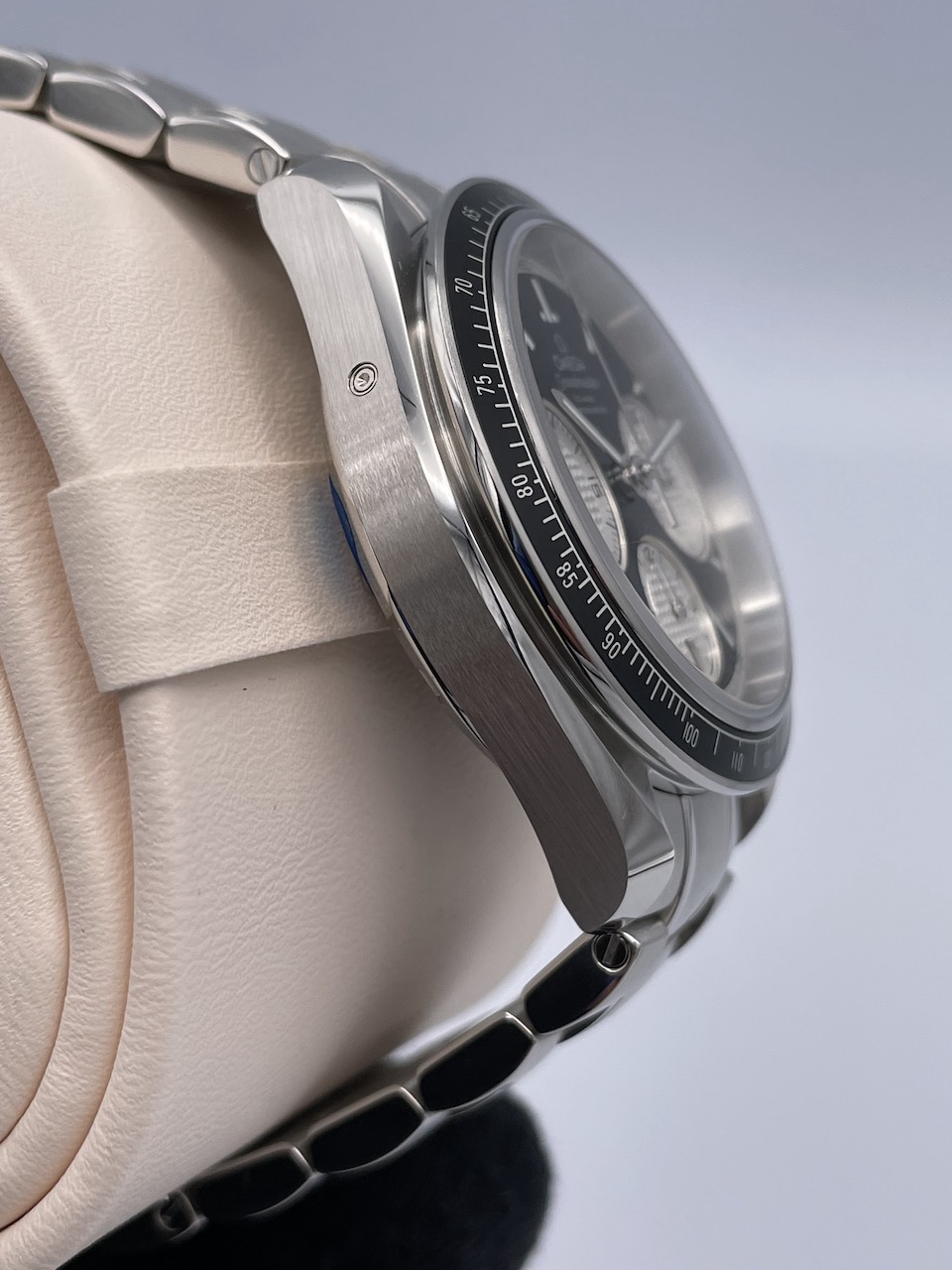 OMEGA スピードマスター レーシング Ref.326.30.40.50.01.002 新品通販