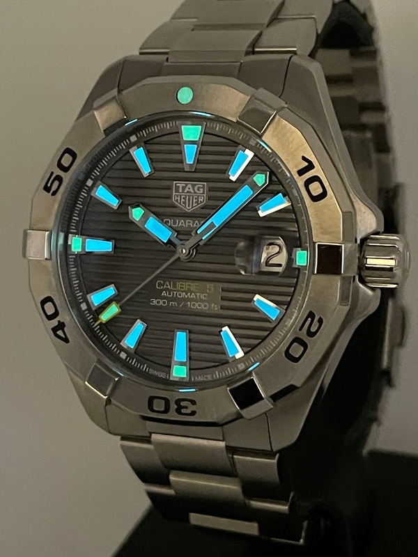 TAG Heuer アクアレーサー キャリバー5 グレー文字盤 41mm Ref.WBD2113