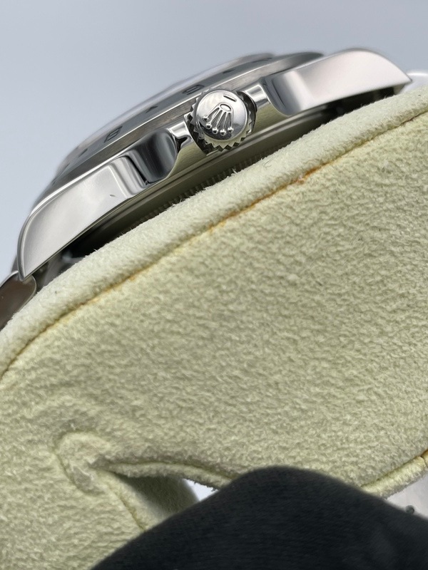 ROLEX エクスプローラーⅡ Ref.16570 黒文字盤 (シリアル-M番) 中古品