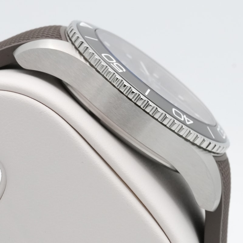 LONGINES ハイドロコンクエスト 41mm グレー文字盤 Ref.L3.781.4.76.9