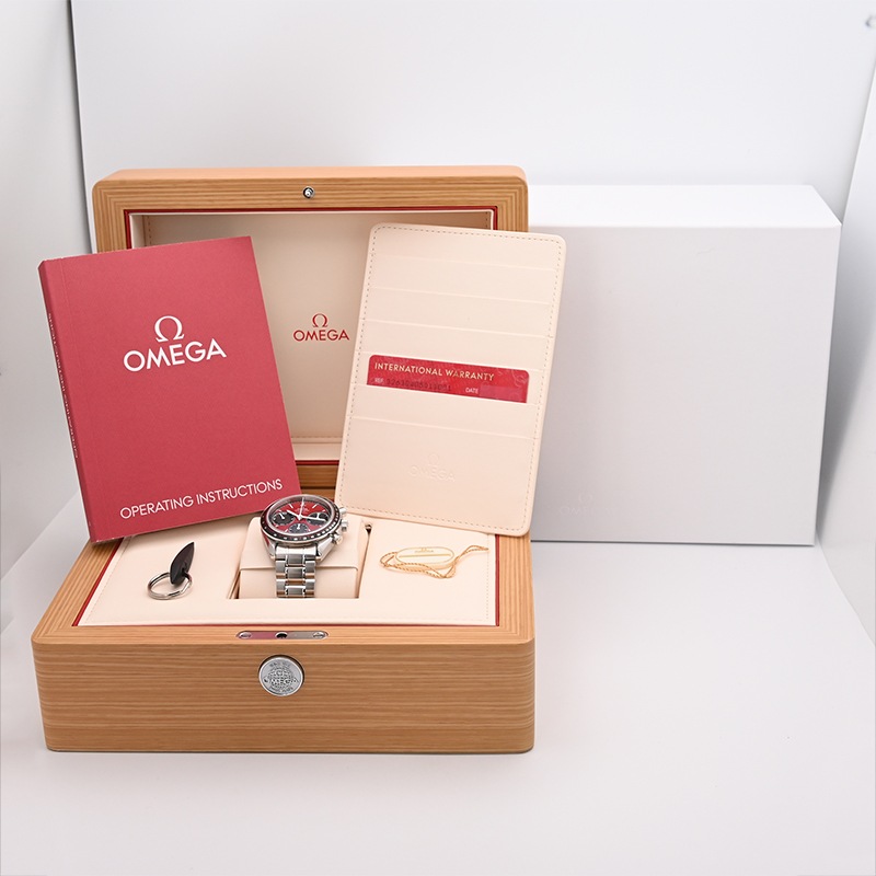 OMEGA スピードマスター レーシング レッド文字盤 Ref.326.30.40.50