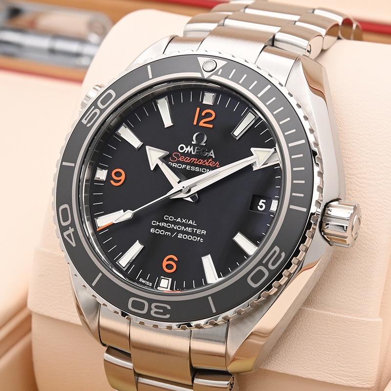 OMEGA シーマスター プラネットオーシャン 600M 42mm ブラック文字盤
