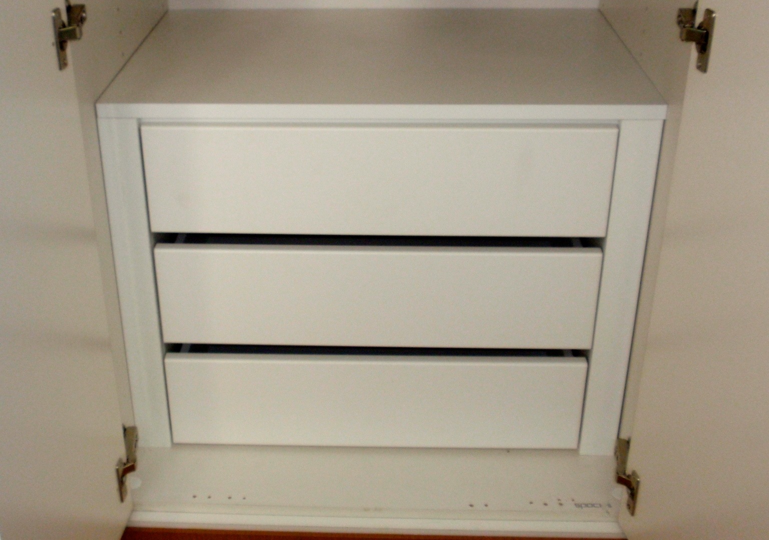 3�ʰ��Ф��ʿ��֥����ס� 82.5W55D��60D  ��805�߱���445�߹�491(mm)