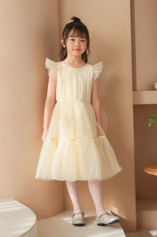 7歳(120-130cm)｜結婚式のお呼ばれドレス、パーティードレスのレンタル
