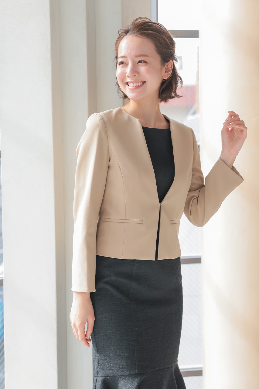 ベーシックノーカラージャケット ベージュ/M｜結婚式の