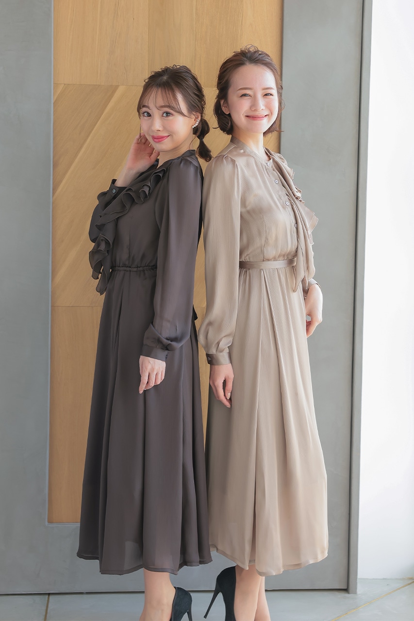 ヨーリューサテンロングワンピース ベージュ/M｜結婚式のパーティー