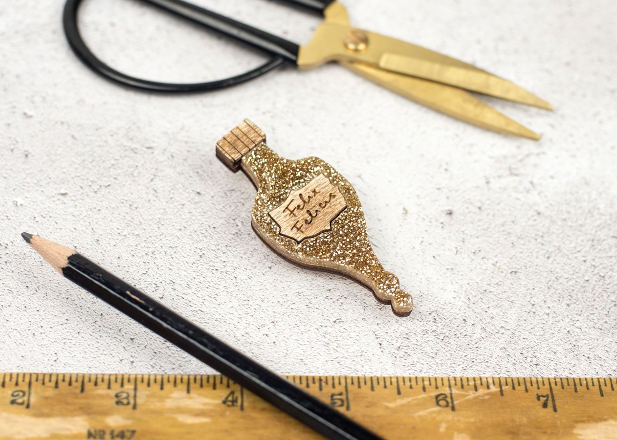 Felix Felicis Liquid Luck Brooch 一般 非会員の方 Earth Day 21 地球に愛される暮らし方 Kate Rowland 国際クレイセラピー協会 Ica