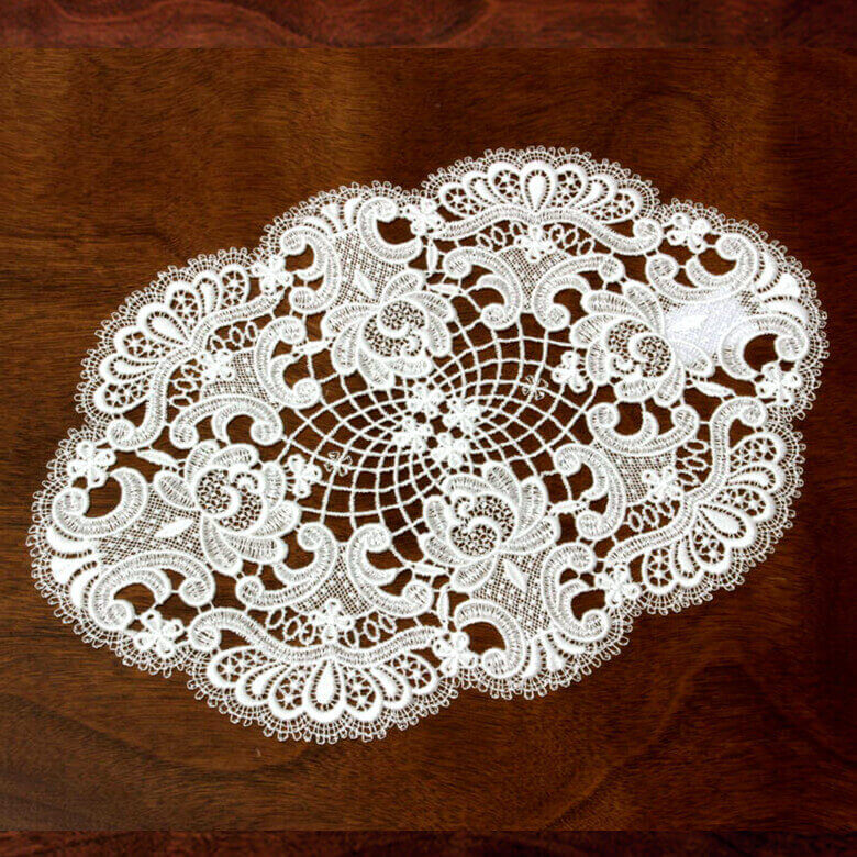 Carmen プラウエン ギュピールレース テーブルセンター 約24×35cm