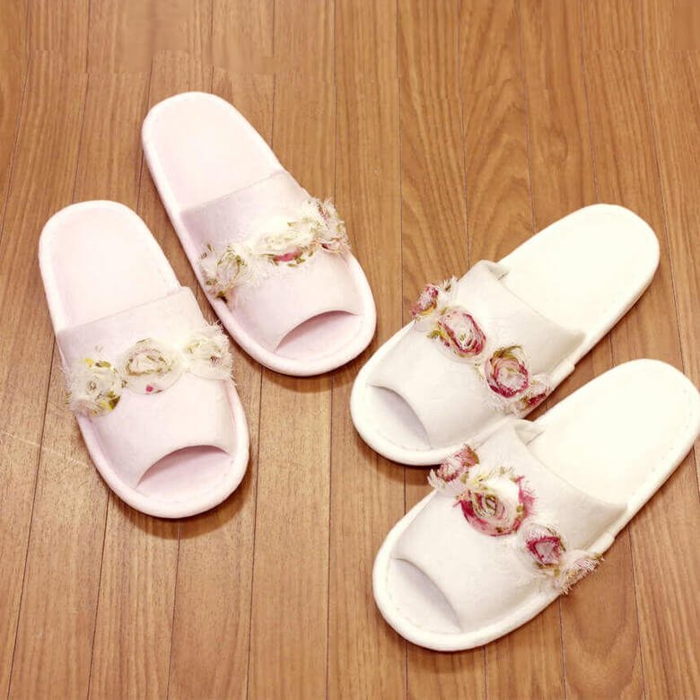 ★薔薇レーススリッパ★薔薇雑貨★レース雑貨★レース小物 ローズ柄フリルレース付きスリッパBK（8cmヒール） - SUMIRE