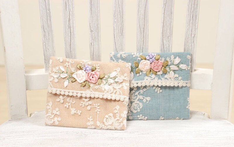 ポケットティッシュケースNo.628赤い薔薇刺繍 一輪のバラ｜リネンの手