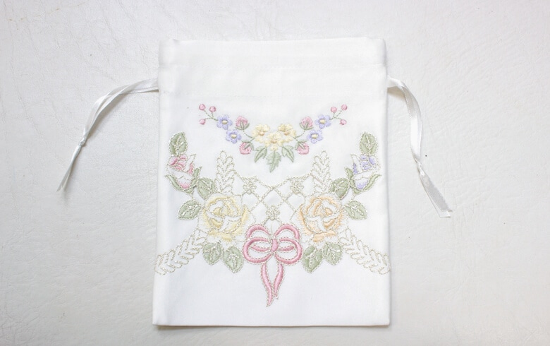 Ribbon ＆ Rose 刺繍＆カットワーク 巾着 約20×16cm｜インテリアレース